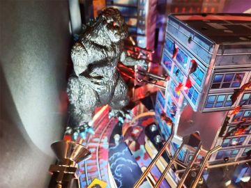 Stern Godzilla Pro Interactive Spotlight Kit